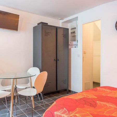 Studio Le Ligerien Saint-Denis-de lʼHôtel Екстериор снимка