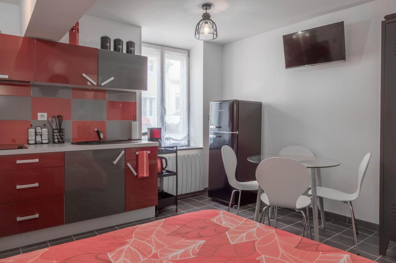 Studio Le Ligerien Saint-Denis-de lʼHôtel Екстериор снимка